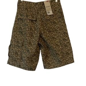Levis Men's Below the knee Cargo Shorts Size 29